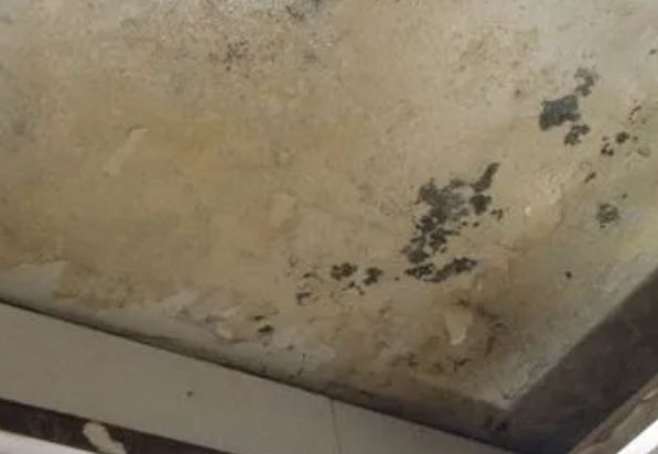 景东阳台漏水维修公司分享下景东卫生间渗水维修需要注意哪些问题。